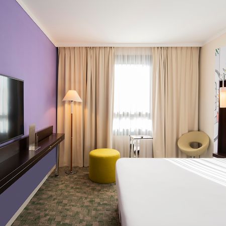 Ibis Styles Evry Courcouronnes Hotel And Events エクステリア 写真