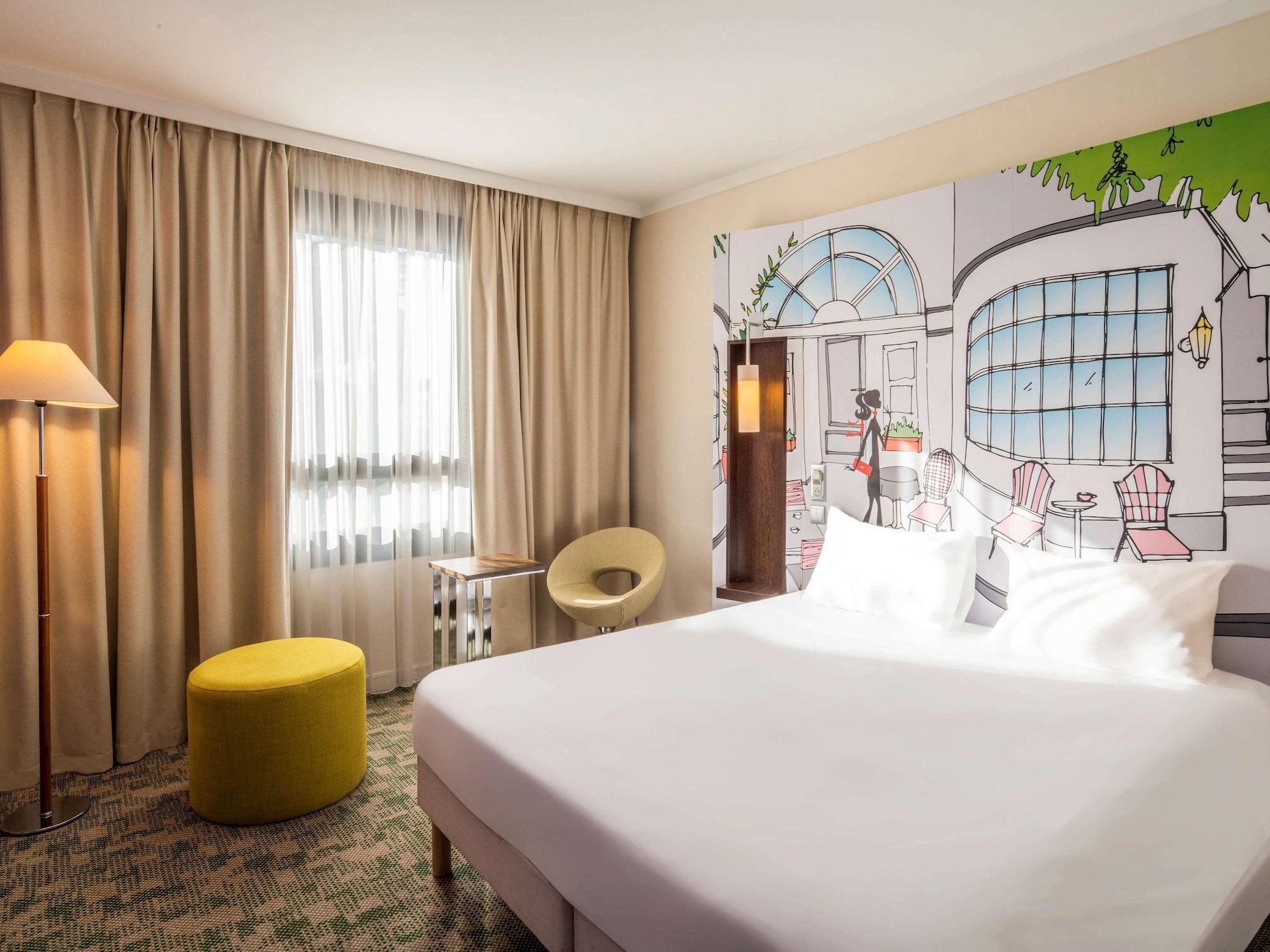 Ibis Styles Evry Courcouronnes Hotel And Events エクステリア 写真